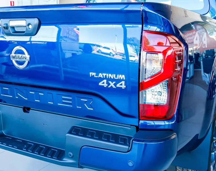 Nissan Frontier Azul 8