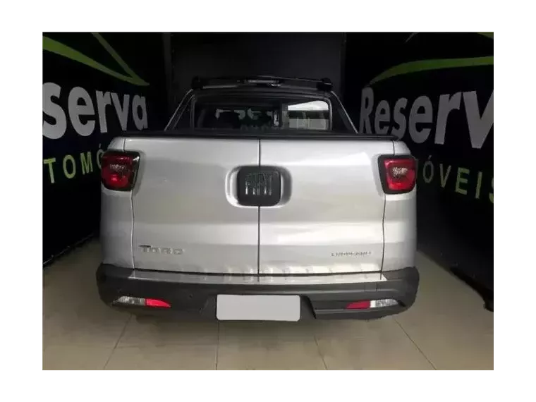 Fiat Toro Prata 2