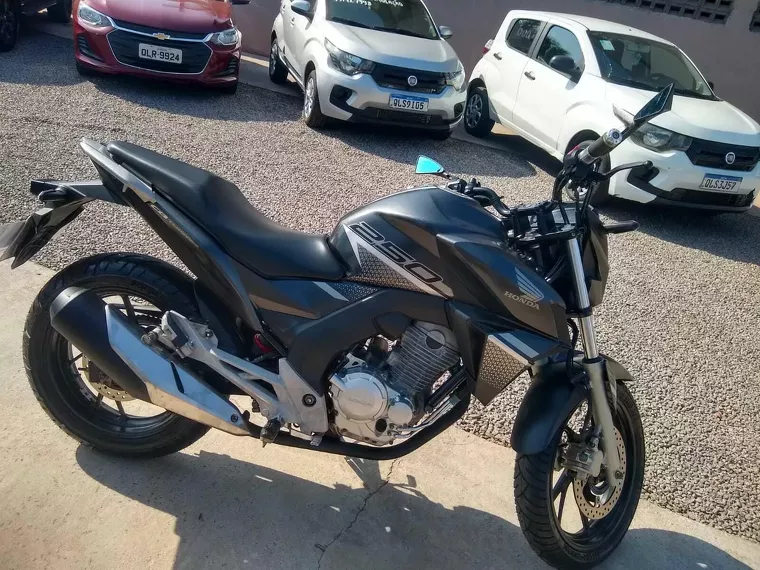 Honda CB Twister Preto 2