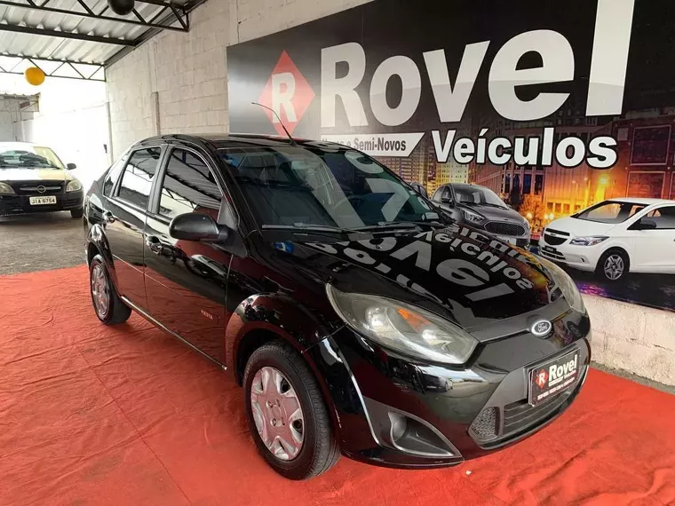 Ford Fiesta Preto 8