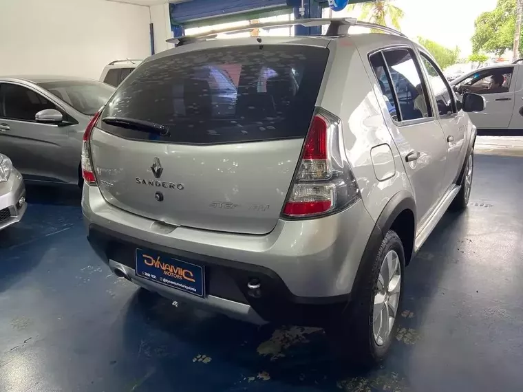 Renault Sandero Prata 5