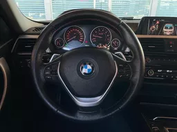BMW 320i