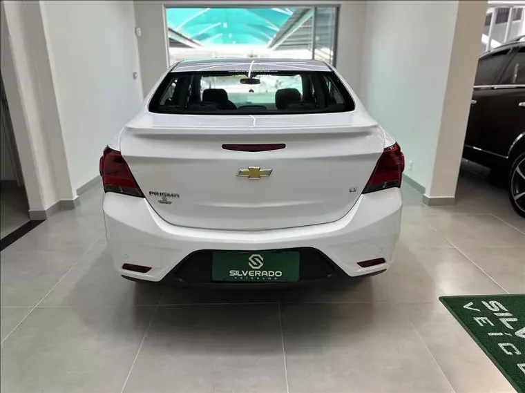 Chevrolet Prisma Branco 2