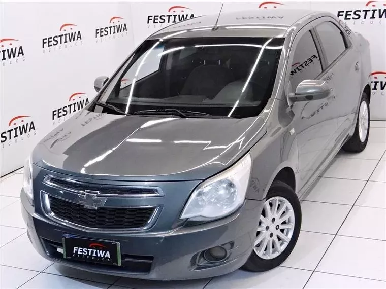 Chevrolet Cobalt Cinza 8