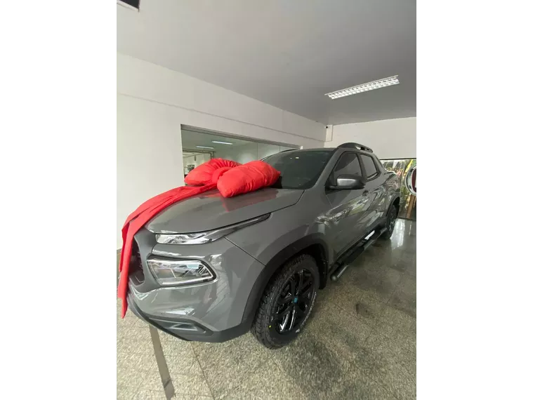 Fiat Toro Vermelho 12