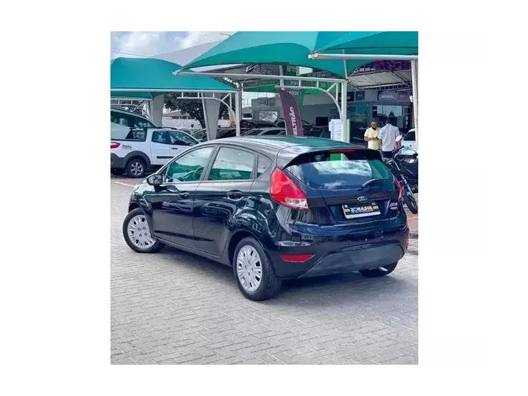 Ford Fiesta Preto 1