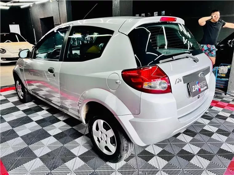 Ford KA Prata 2