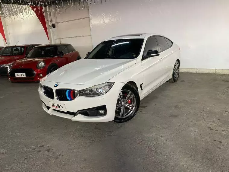 BMW 320i Branco 10