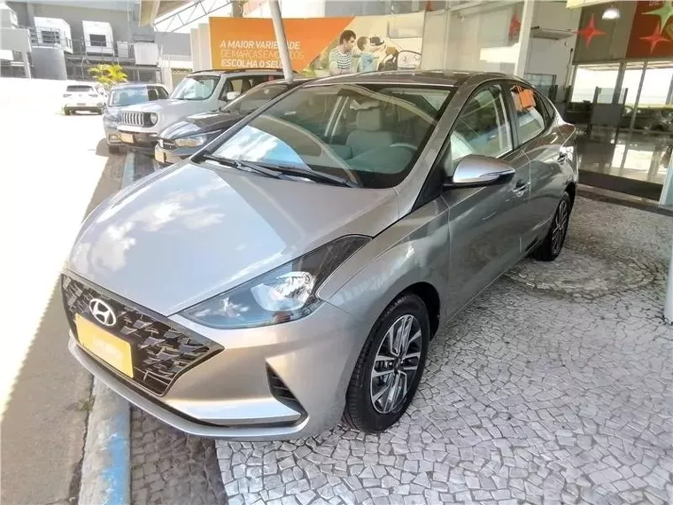 Hyundai HB20 Prata 9