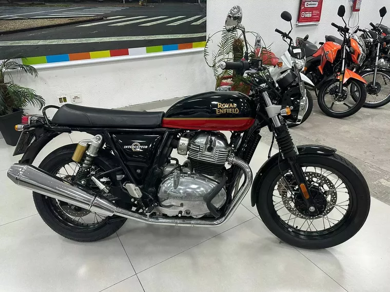 Royal Enfield Interceptor Preto 1