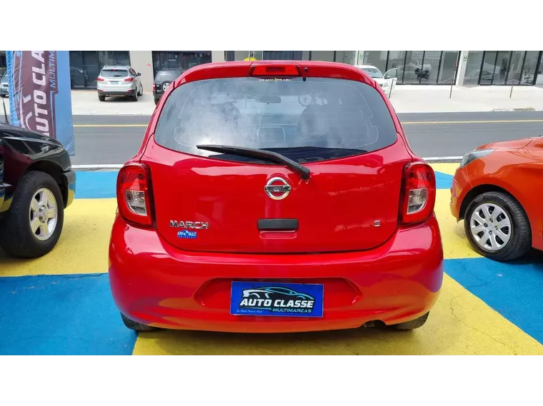 Nissan March Vermelho 2