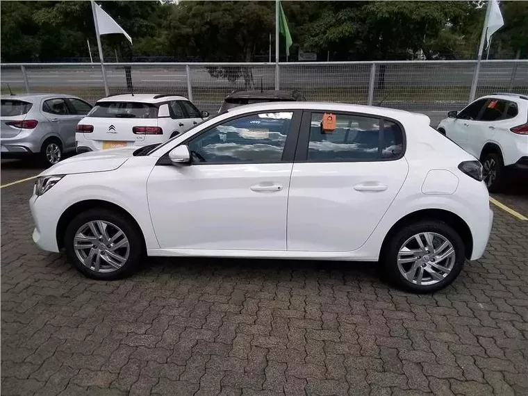 Peugeot 208 Branco 7