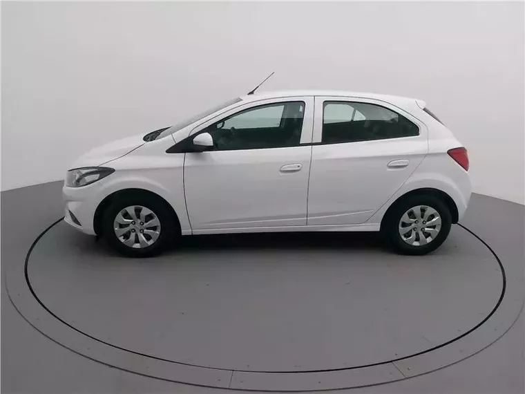 Chevrolet Onix Branco 5