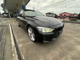 BMW 320i