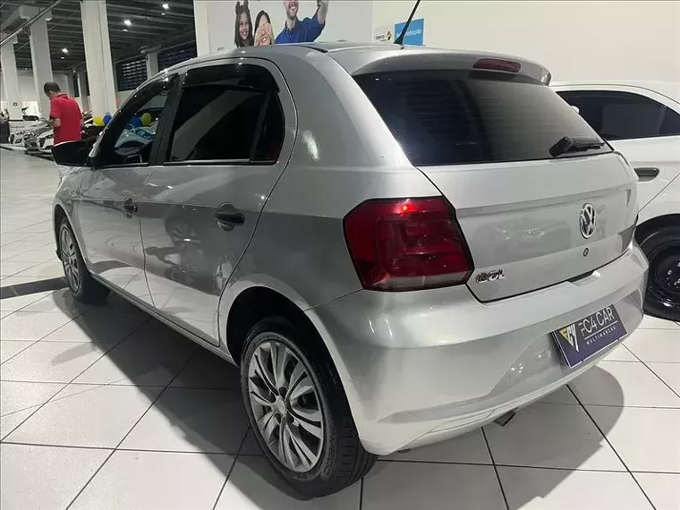 Volkswagen Gol Prata 8