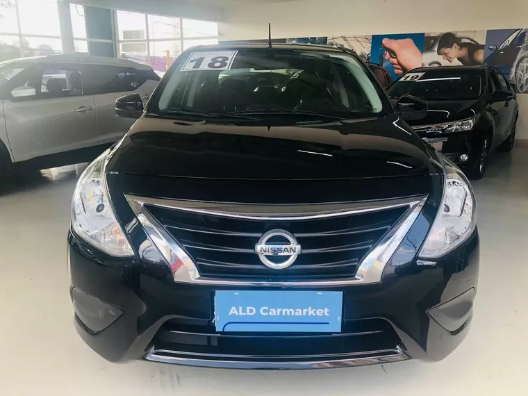 Nissan Versa Preto 1