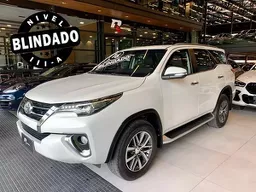 Toyota Hilux SW4