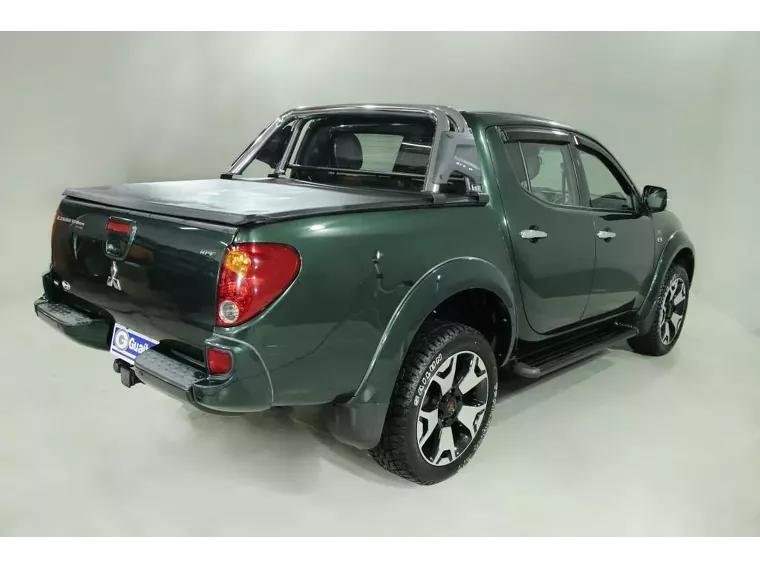 Mitsubishi L200 Triton Verde 14