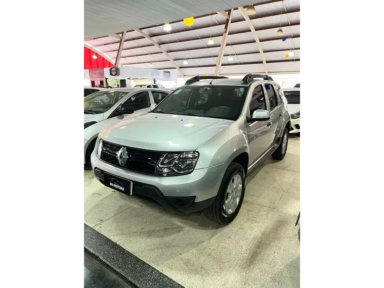 Renault Duster Prata 4