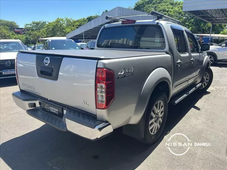 Nissan Frontier Prata 17