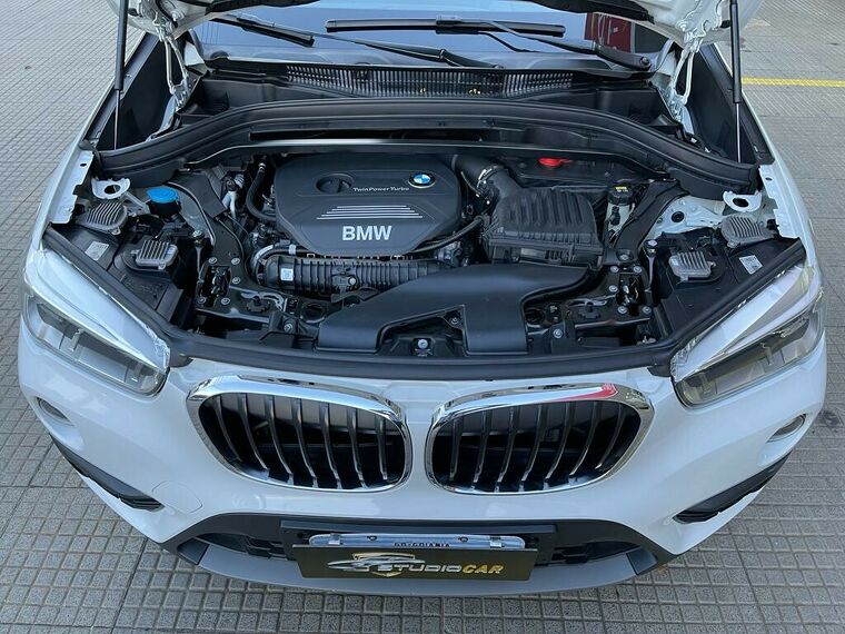 BMW X1 Branco 19