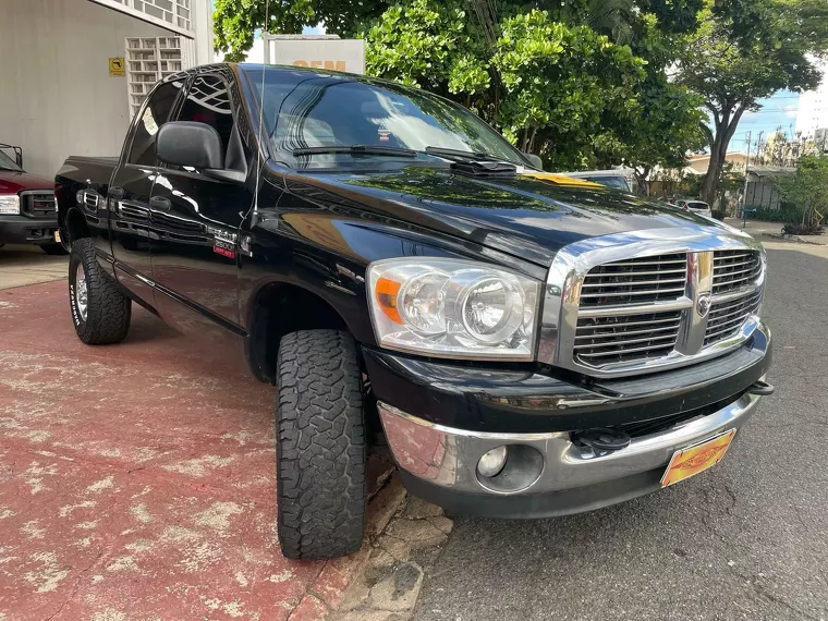 Dodge RAM Preto 8