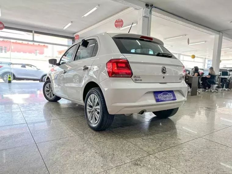 Volkswagen Gol Branco 5