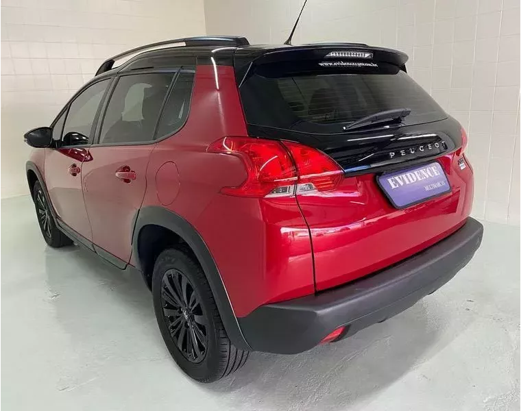 Peugeot 2008 Vermelho 2