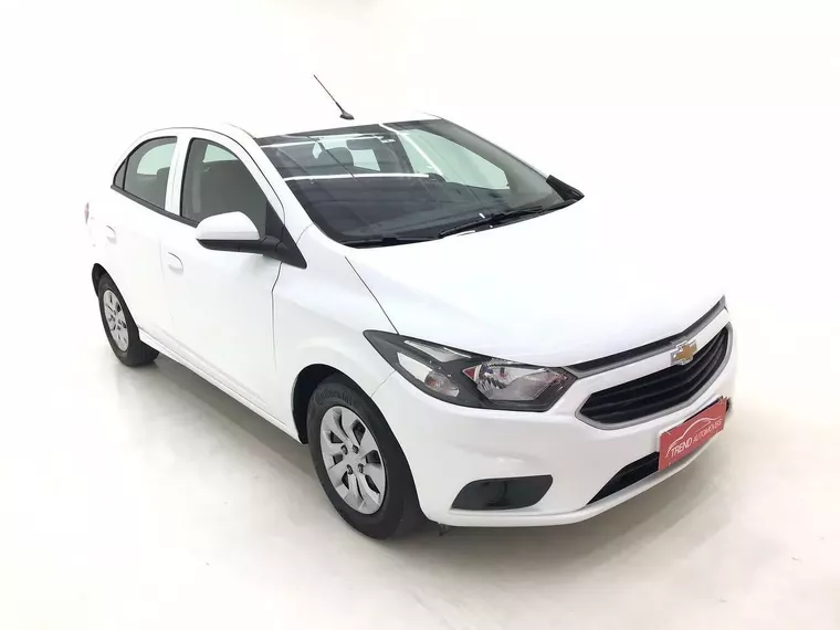 Chevrolet Onix Branco 12