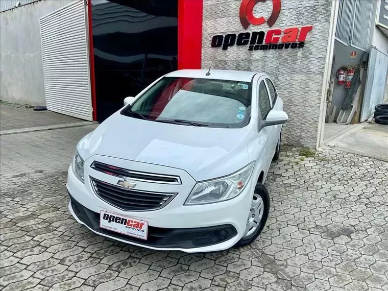 Chevrolet Onix Branco 7