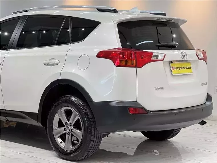 Toyota RAV4 Branco 12