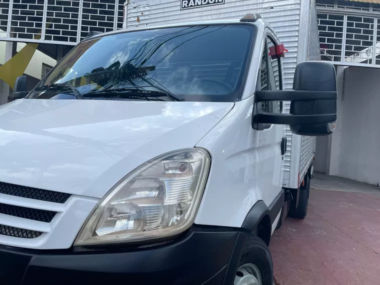 Iveco Daily Branco 12