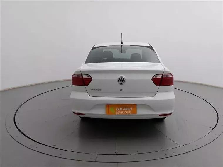 Volkswagen Voyage Branco 17