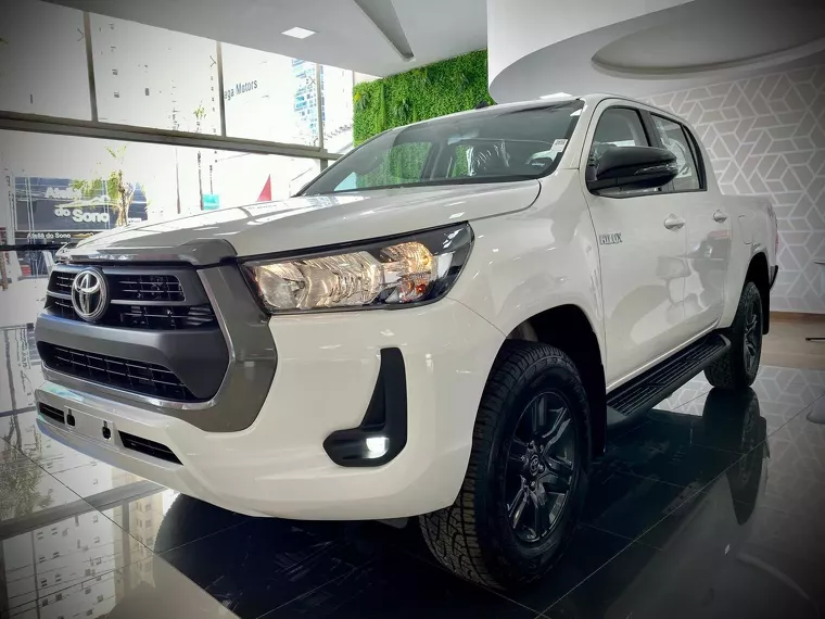 Toyota Hilux Branco 2