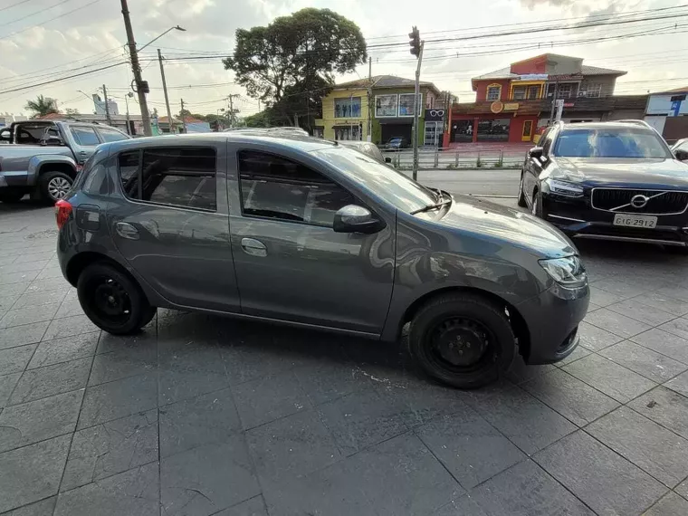 Renault Sandero Cinza 3