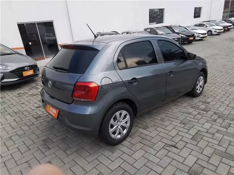 Volkswagen Gol Cinza 4