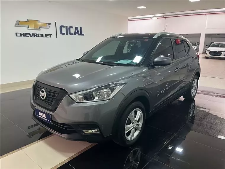 Nissan Kicks Cinza 7