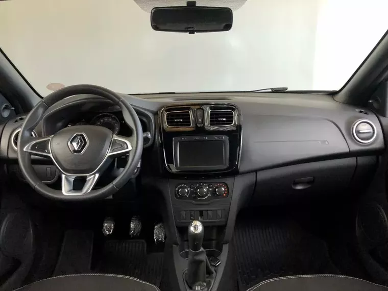 Renault Logan Prata 11