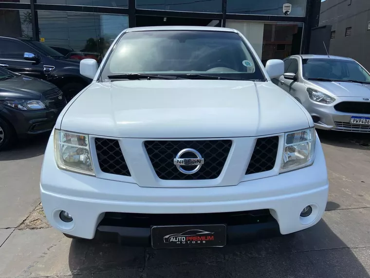 Nissan Frontier Branco 12