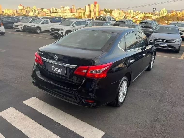 Nissan Sentra Preto 13