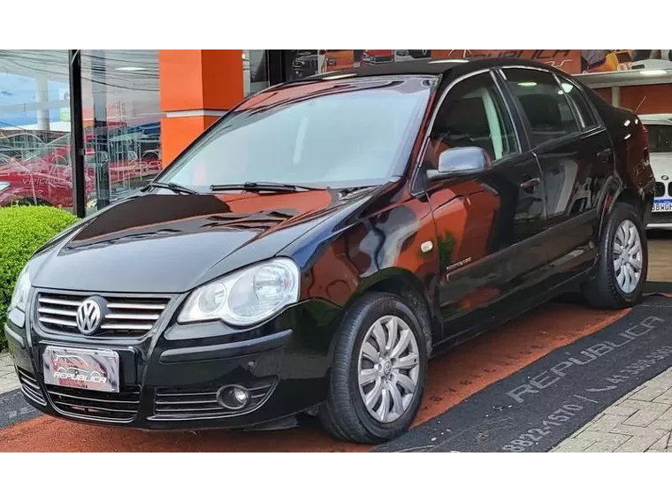 Volkswagen Polo Sedan Preto 4