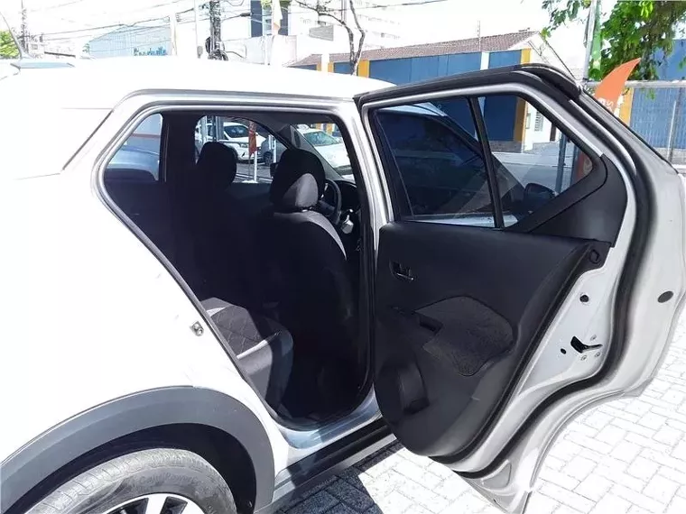 Nissan Kicks Prata 7