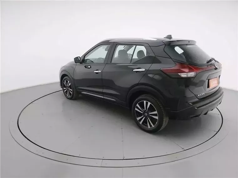 Nissan Kicks Preto 9