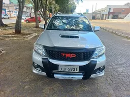 Toyota Hilux SW4