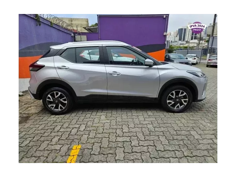 Nissan Kicks Prata 4