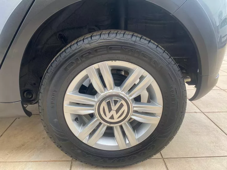 Volkswagen Cross UP Cinza 19