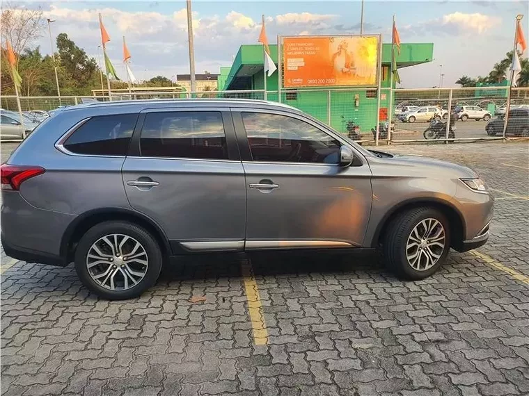 Mitsubishi Outlander Cinza 7