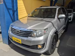 Hilux SW4