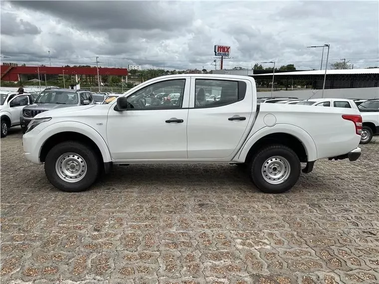 Mitsubishi L200 Triton Branco 4