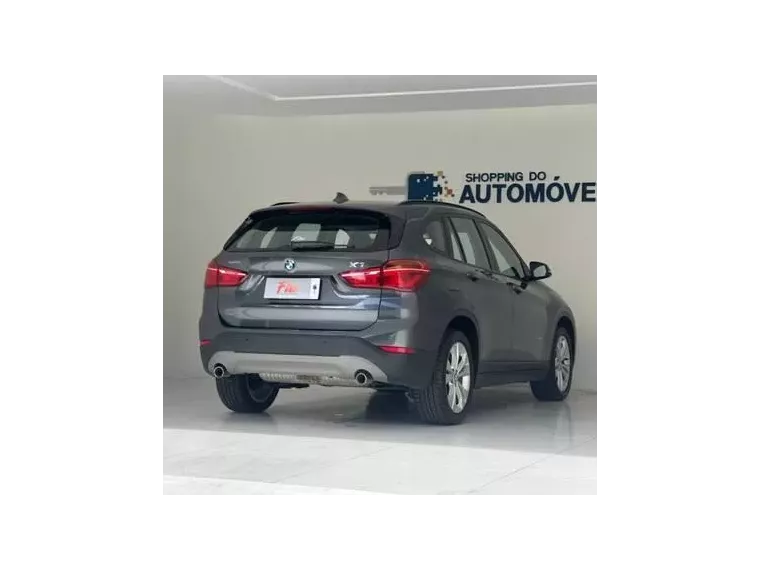 BMW X1 Cinza 4